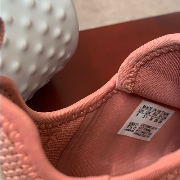 adidas gazelle silver green womens Adidas NMD R1 Salmon (W)